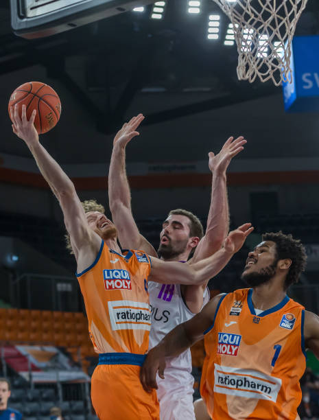 成为决定比 成为决定比