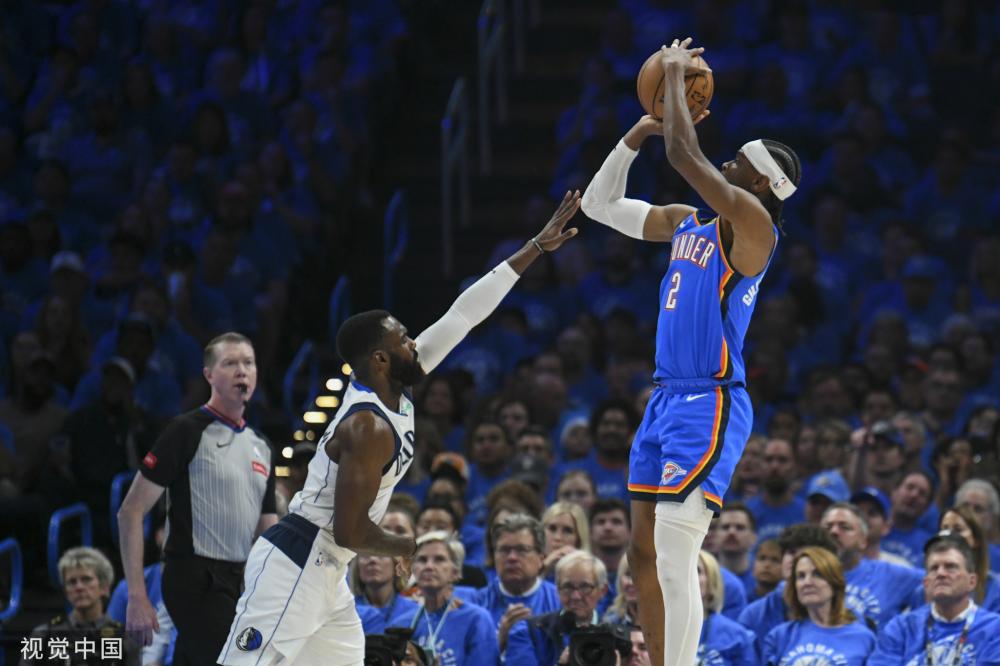 米体：利物浦夏窗考虑引进拉齐奥中场罗维拉，将与曼城竞争.