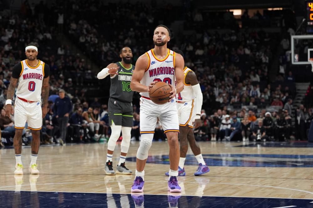 曼联主帅迎40岁生日！阿莫林执教2个月老了10岁：我已经50岁了